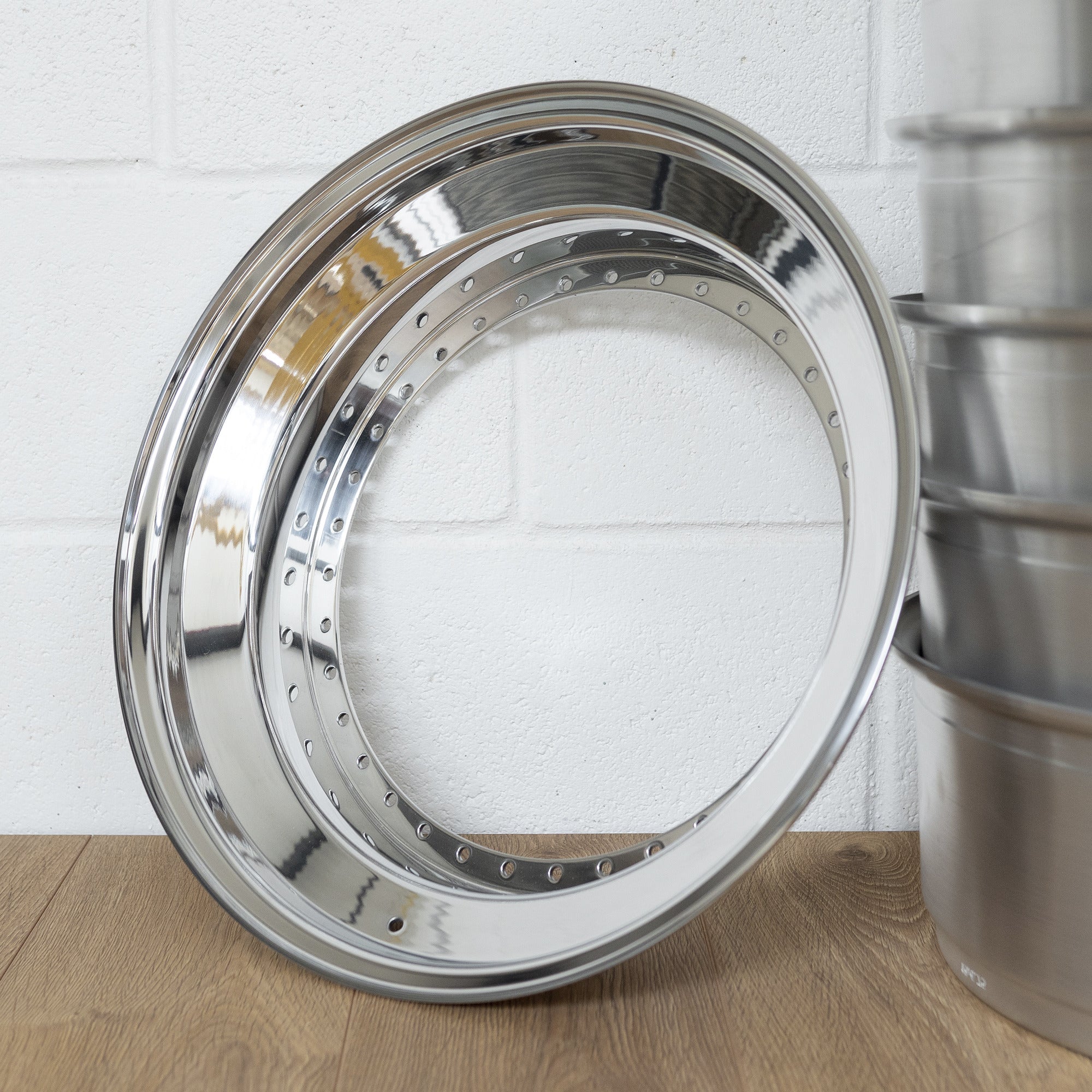 17" to 19" Éclair - 40 Bolt Outer Wheel Lip