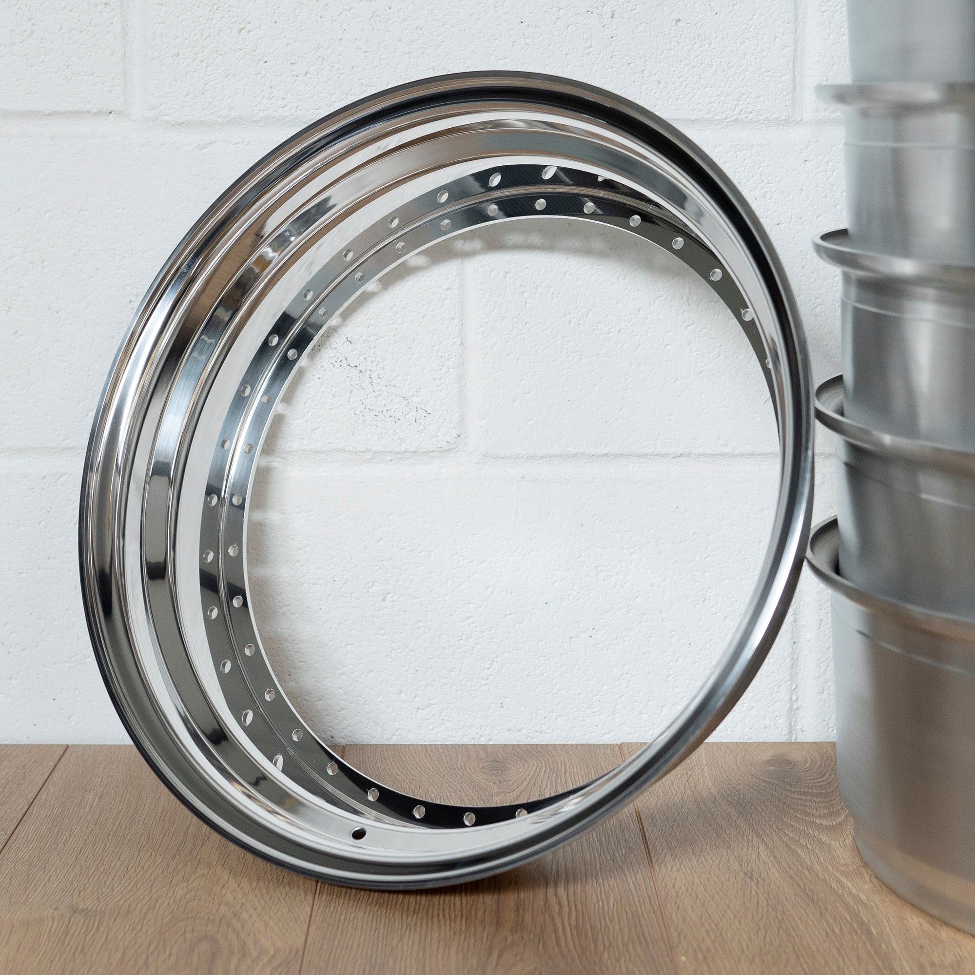 17" to 18" Zauber Rivale - 40 Bolt Outer Wheel Lip