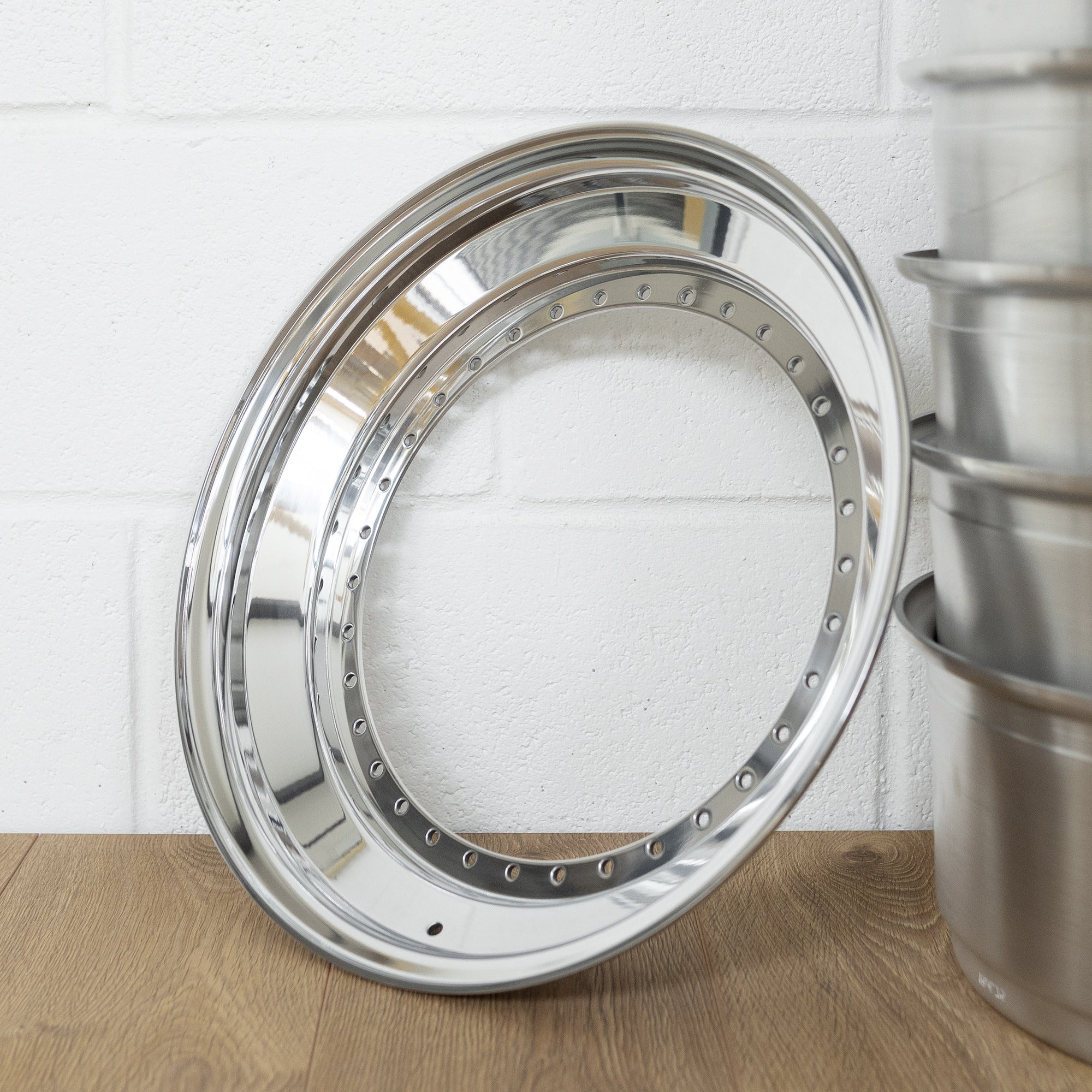 16" to 17" CCW - 20 Bolt Outer Wheel Lip