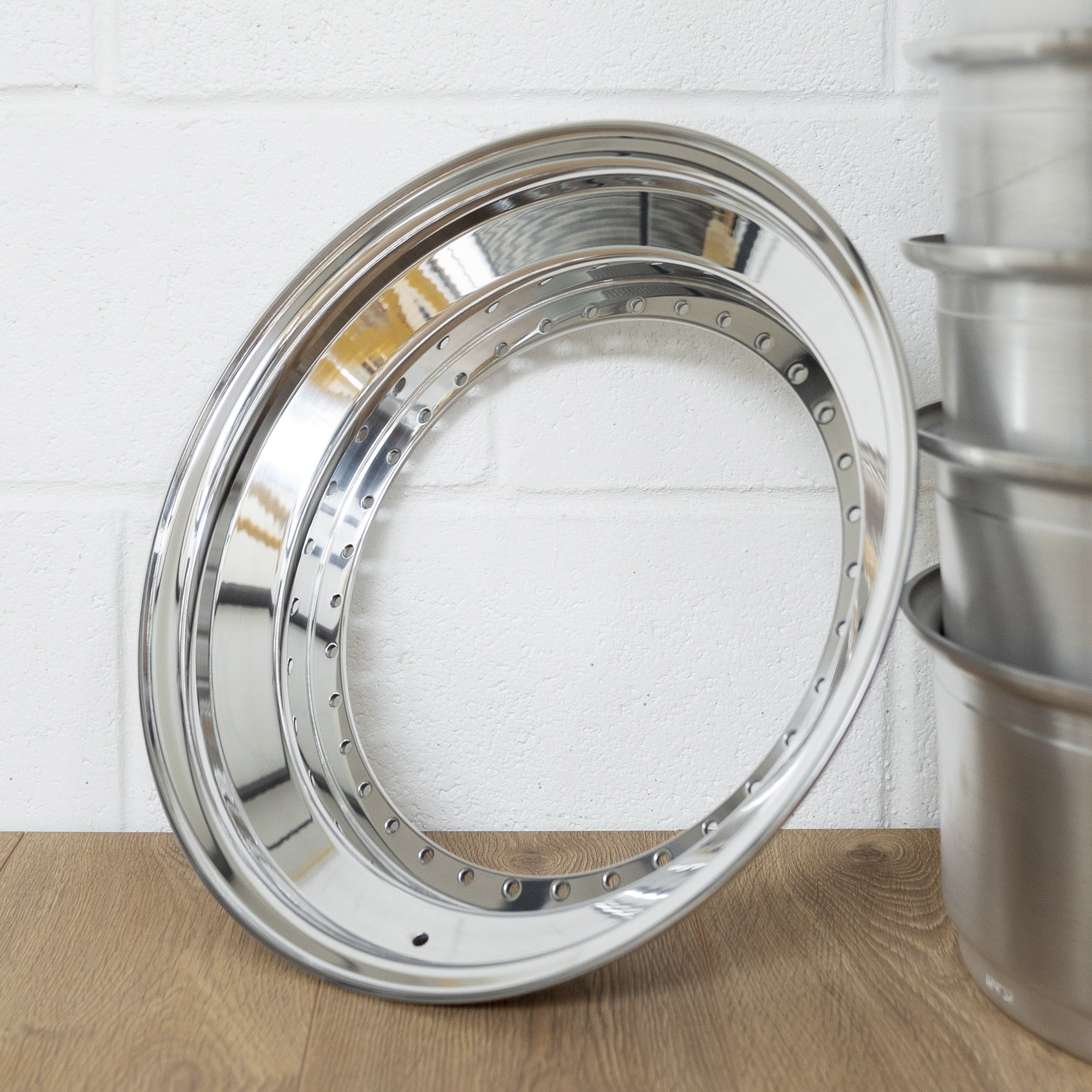 16" to 17" CCW - 20 Bolt Outer Wheel Lip